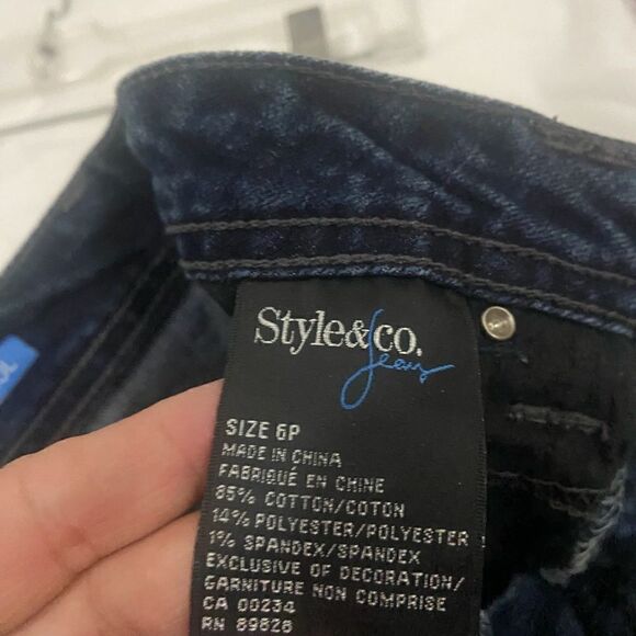 Style & co. Dark wash denim skirt embellishments on the buttons size 6 see pics​ - Picture 8 of 10
